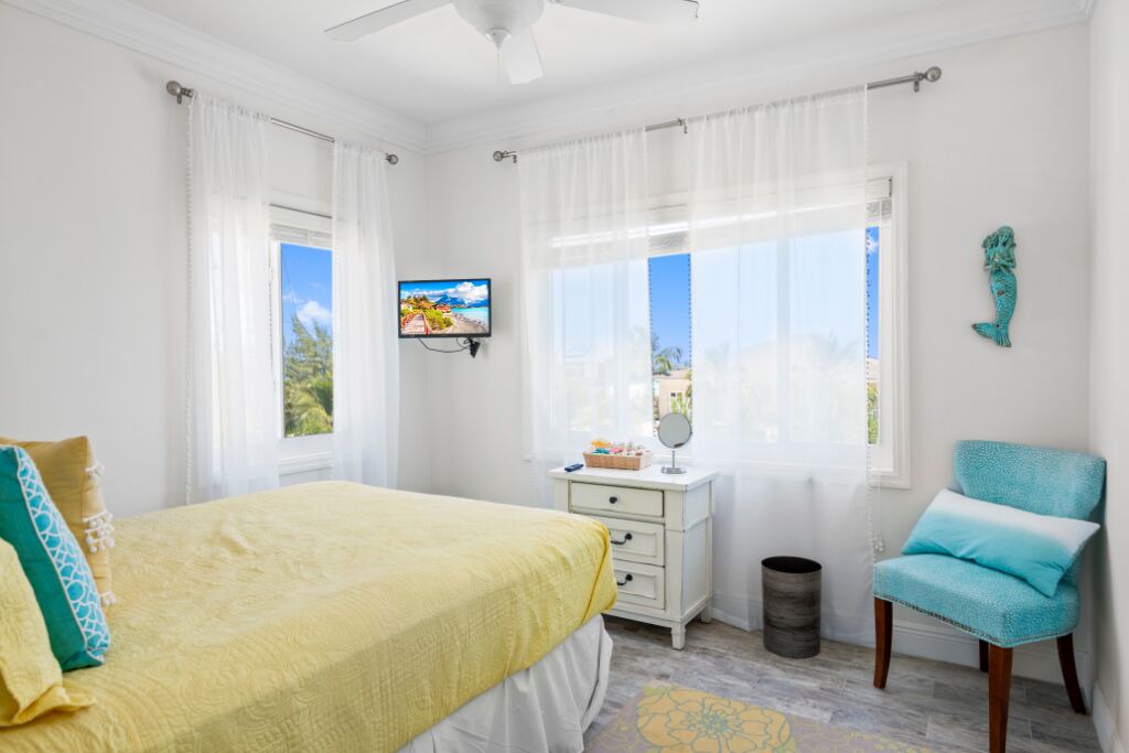 Photo of Bedroom in Tar Bay