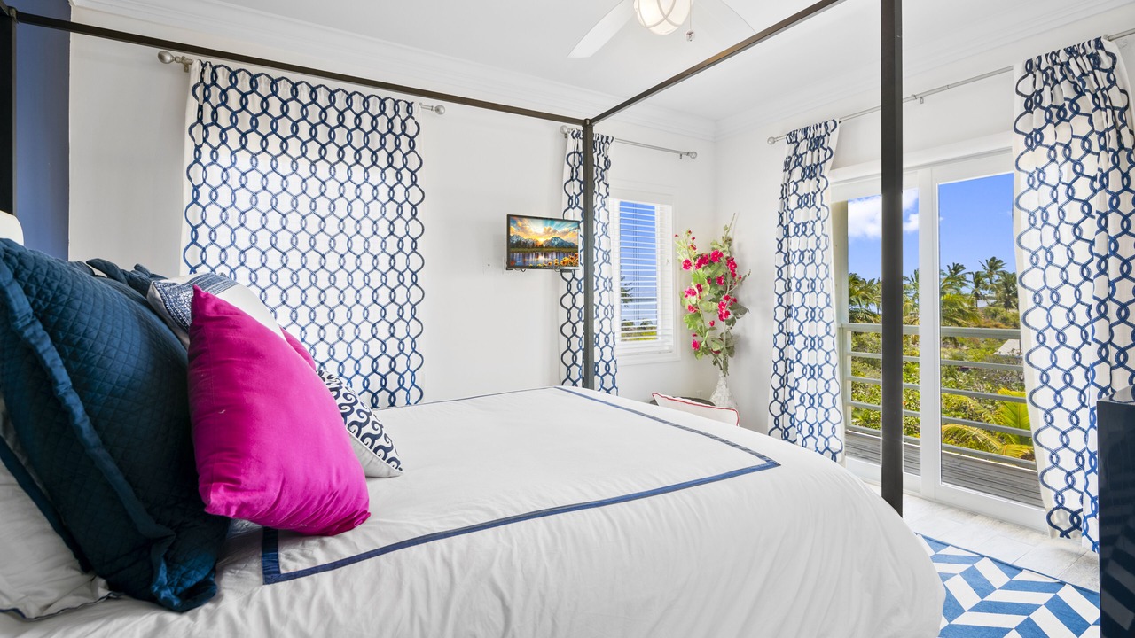 Photo of Bedroom in Tar Bay