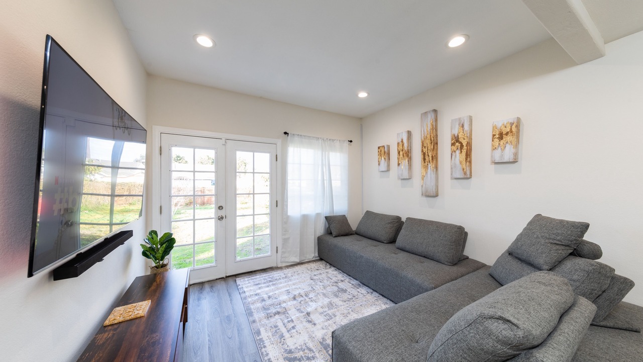 Photo of Livingroom in Los Angeles