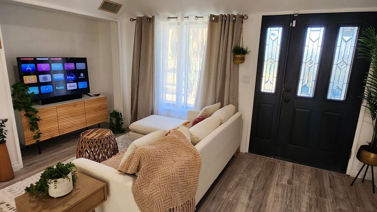 Photo of Livingroom in Lake Elsinore