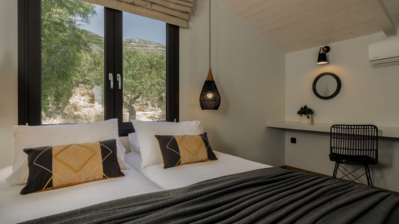 Photo of Bedroom in Pigadhakia
