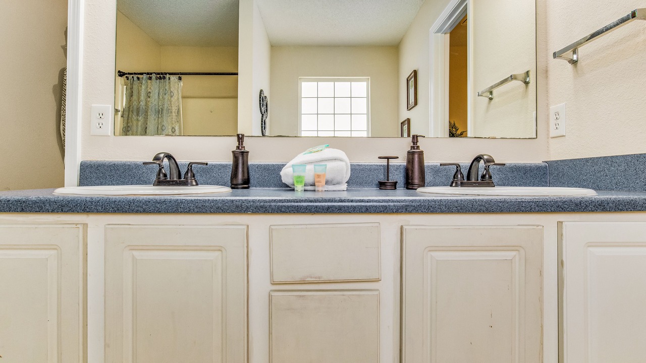 Photo of Bathroom in Northwest Pensacola
