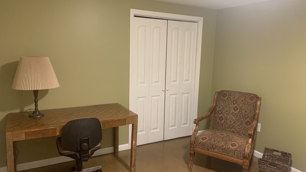 Photo of Bedroom in East End - Valley Street