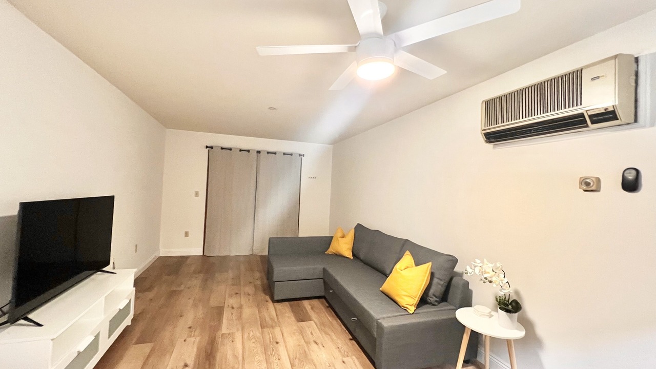 Photo of Livingroom in Fountain Valley