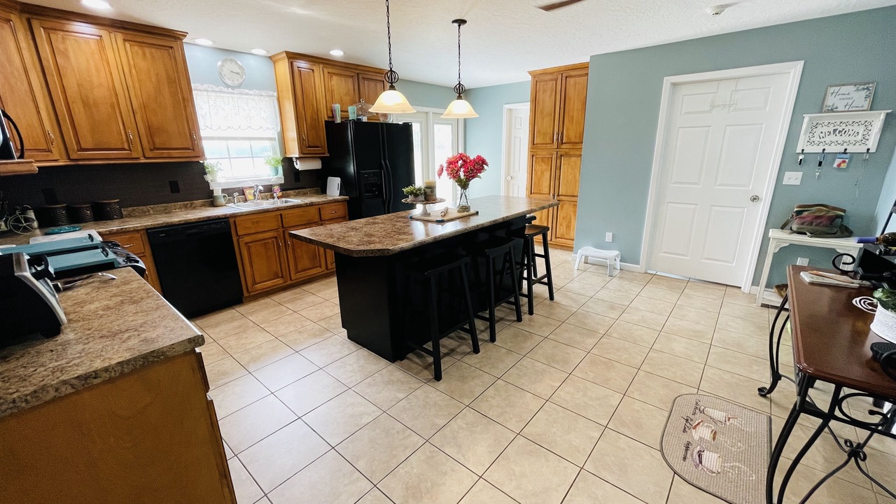 Photo of Kitchen in Centre