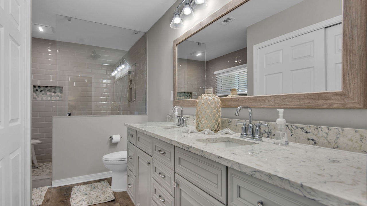 Photo of Bathroom in Gulf Breeze
