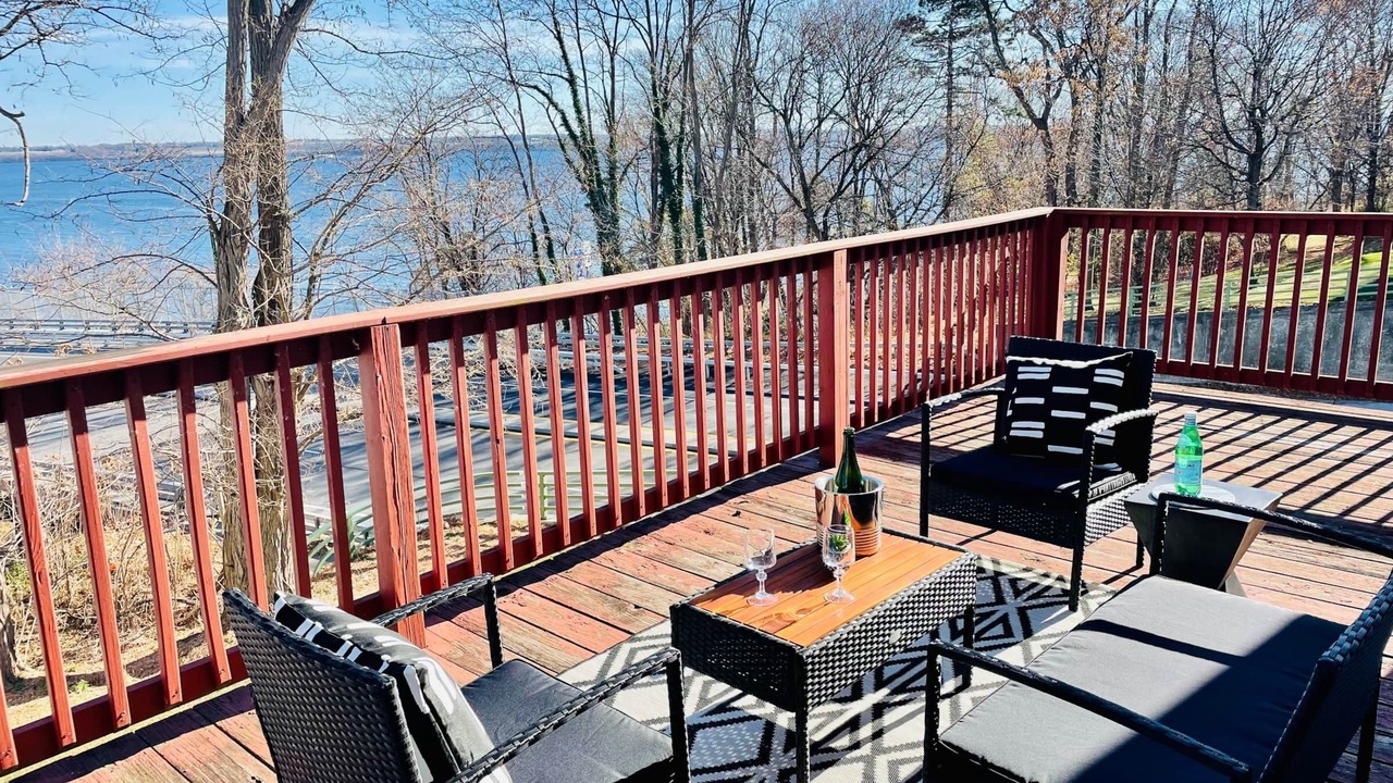 Photo of Patio Balcony in South Main Street