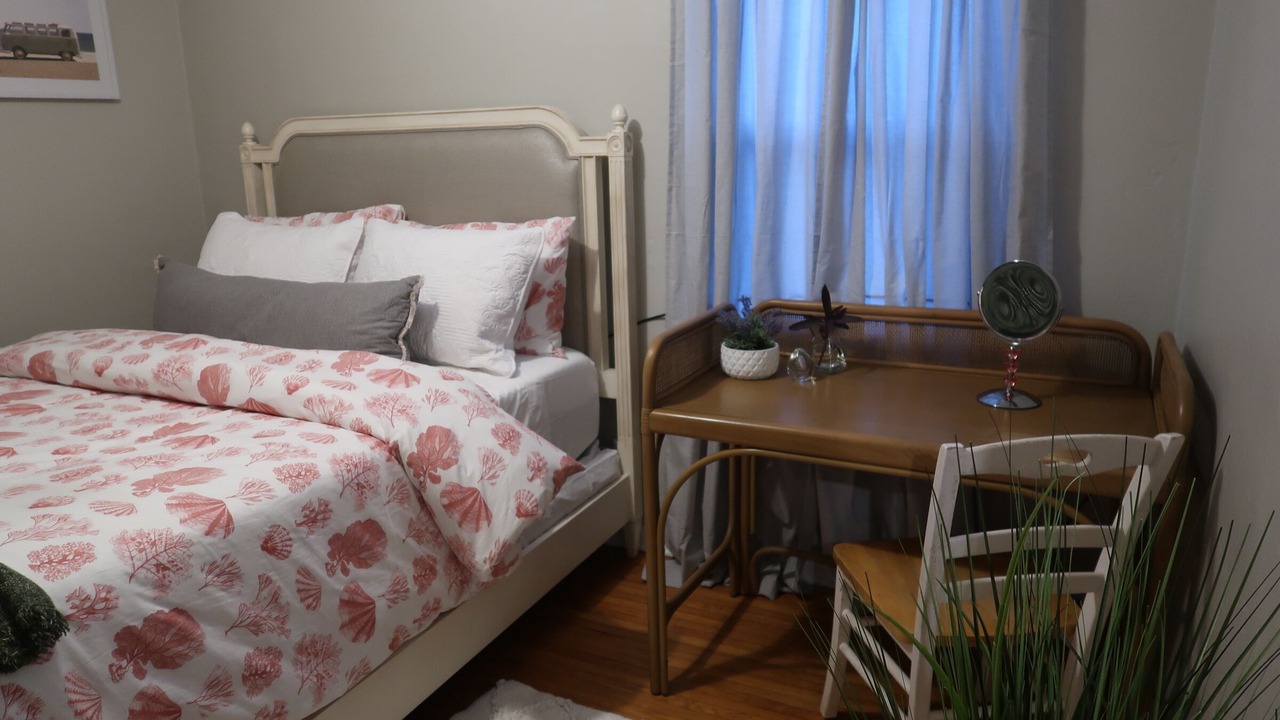 Photo of Bedroom in North Long Beach