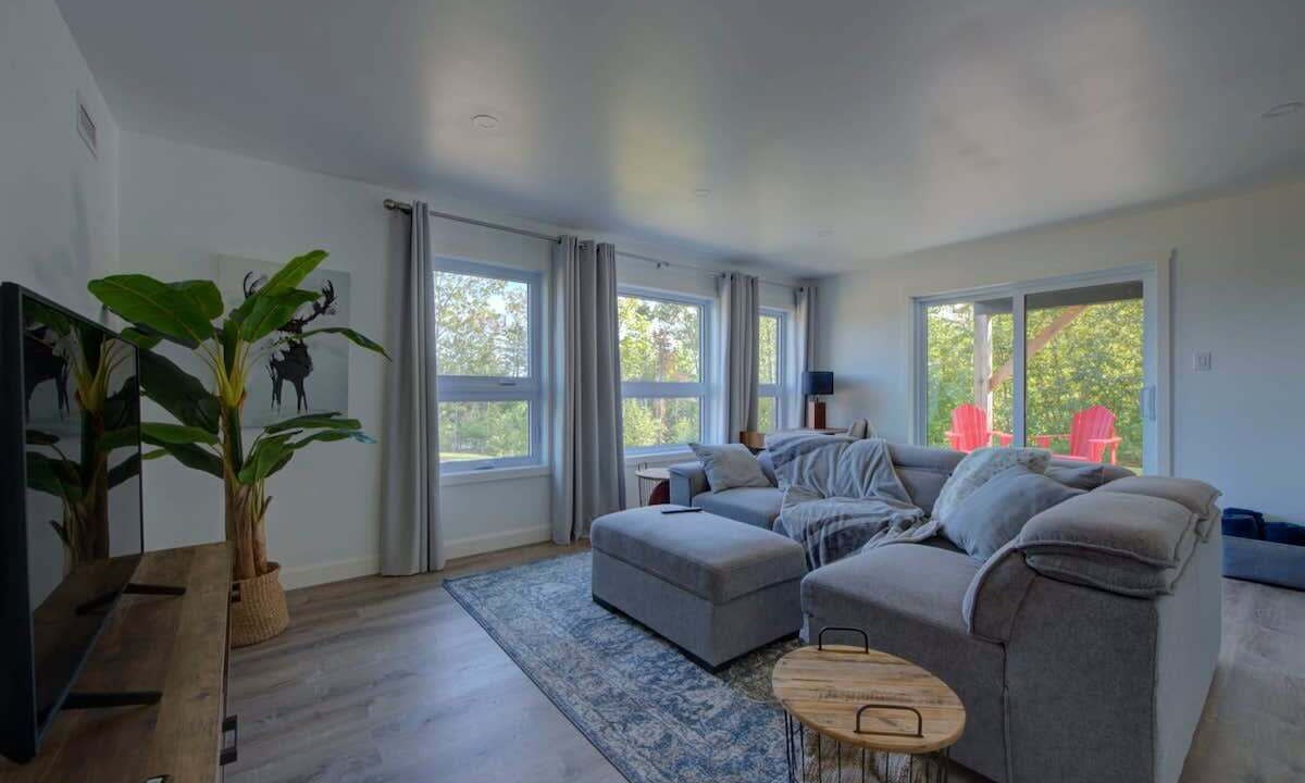 Photo of Livingroom in Saint-Joseph-de-la-Rive