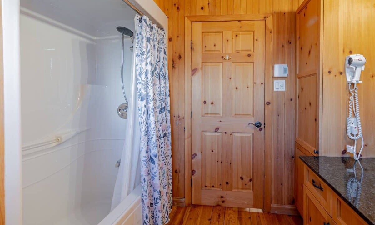 Photo of Bathroom in Saint-Philemon
