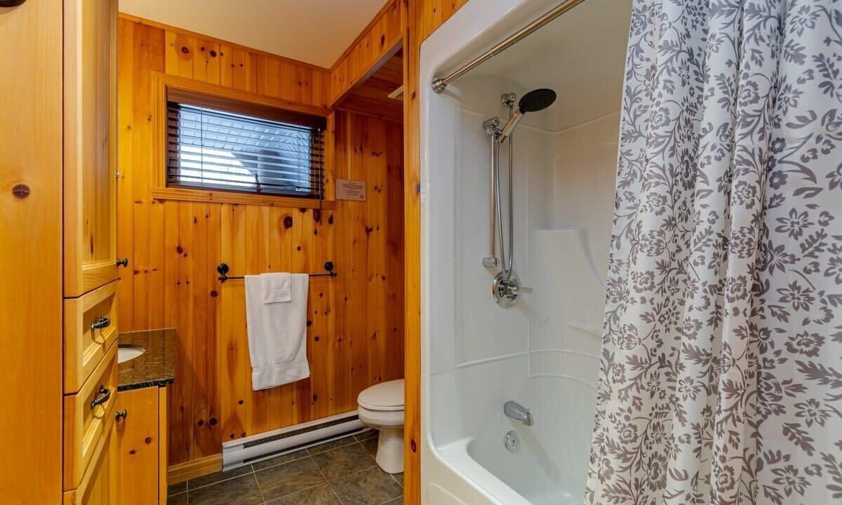 Photo of Bathroom in Saint-Philemon