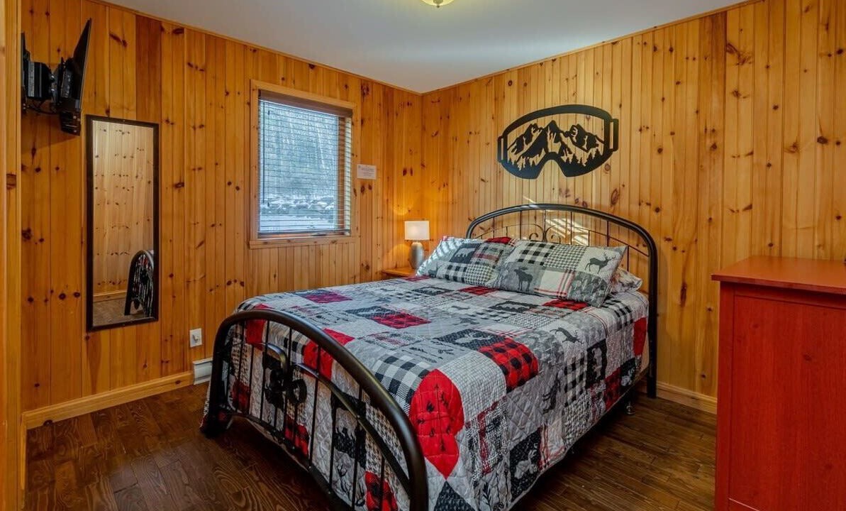 Photo of Bedroom in Saint-Philemon