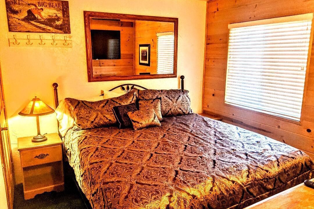 Photo of Bedroom in Big Bear Lake