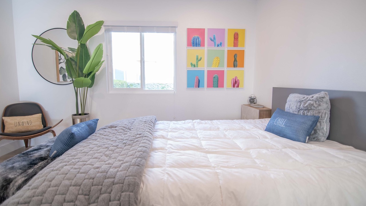 Photo of Bedroom in Lake Forest