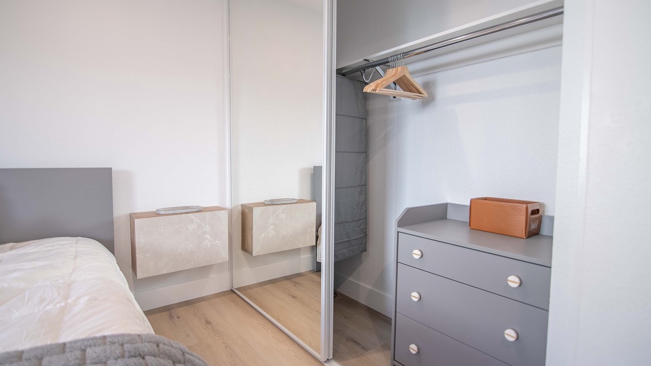 Photo of Bedroom in Lake Forest