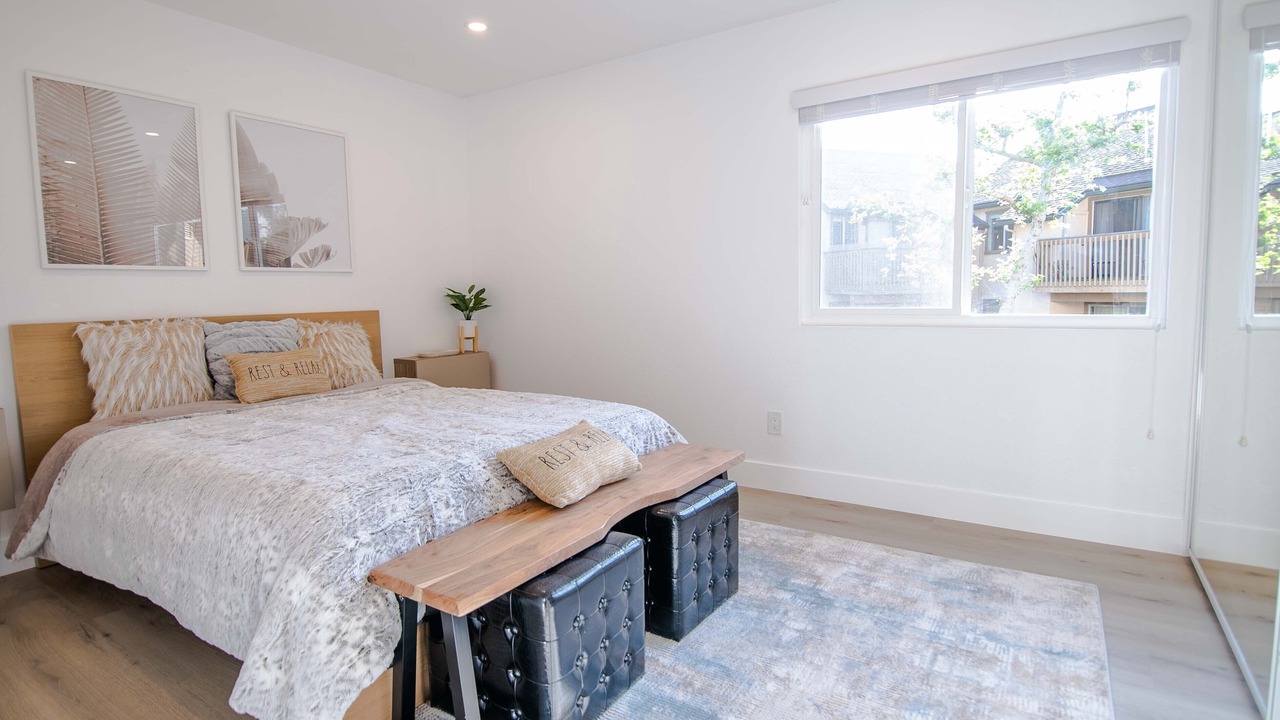 Photo of Bedroom in Lake Forest
