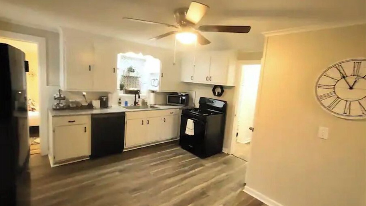 Photo of Kitchen in West Seneca