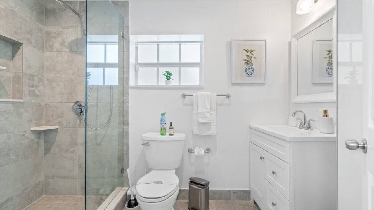 Photo of Bathroom in Victoria Park
