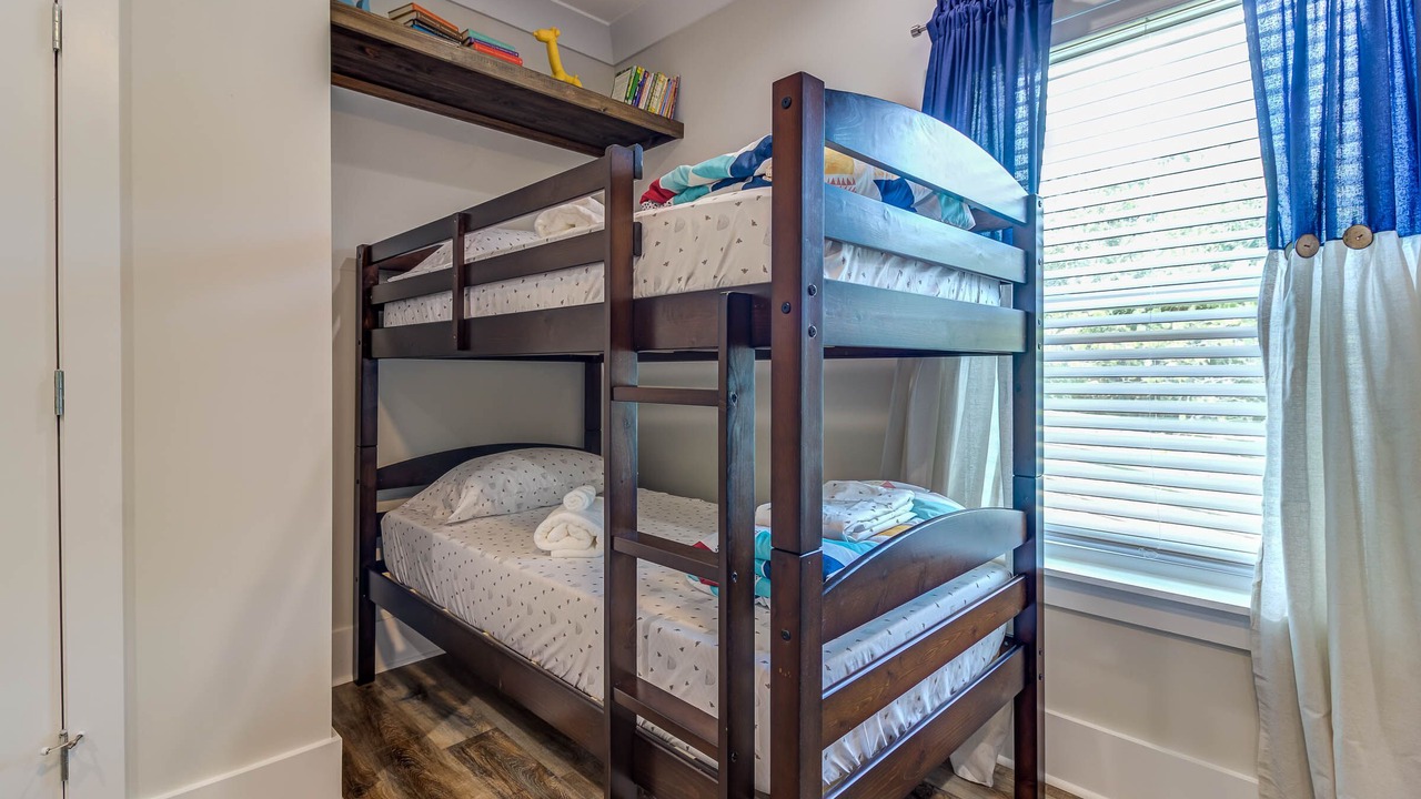 Photo of Bedroom in Long Beach