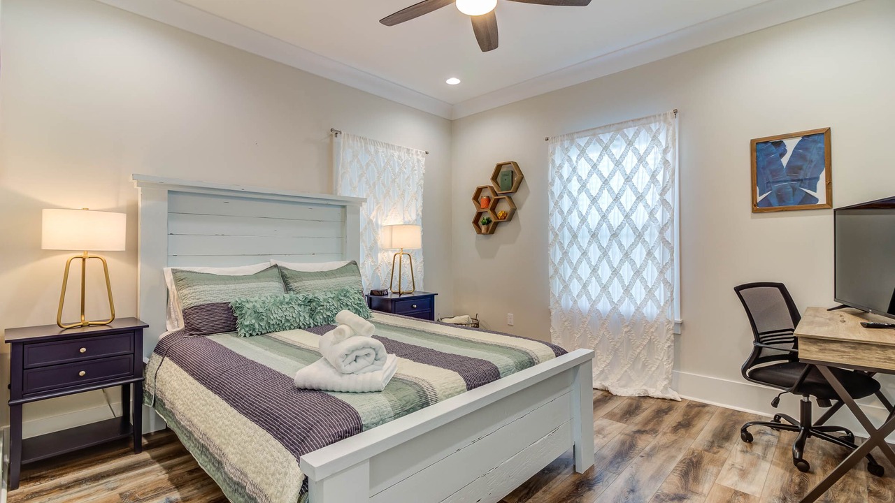 Photo of Bedroom in Long Beach