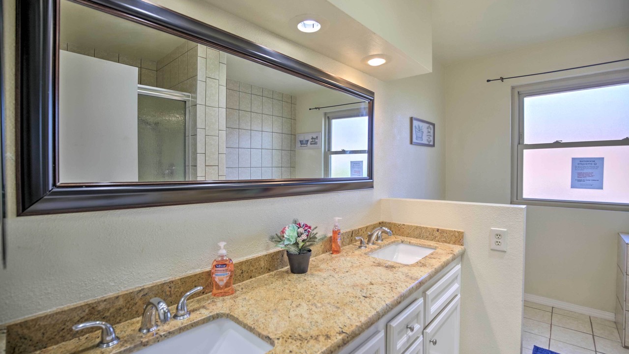 Photo of Bathroom in Lincoln Acres