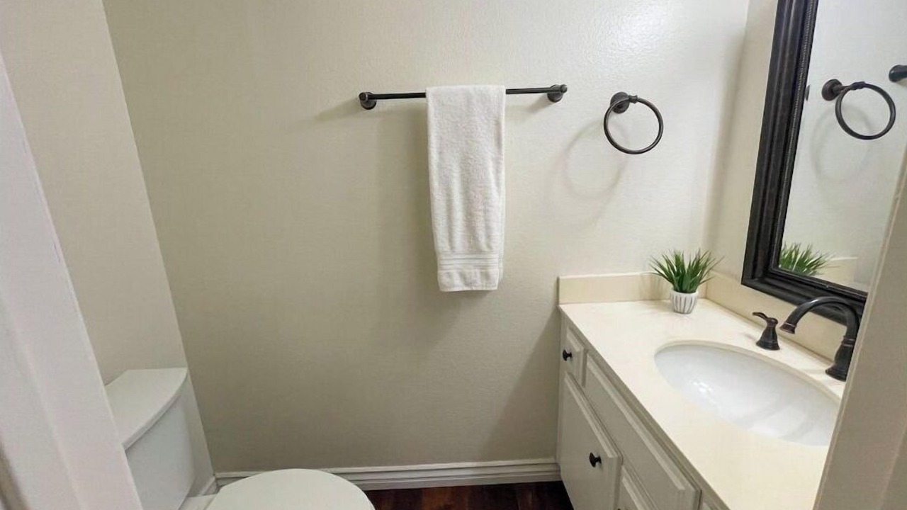 Photo of Bathroom in Corona
