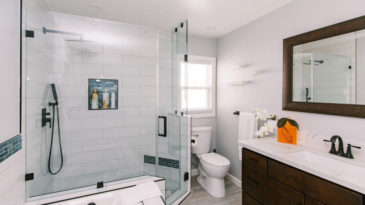 Photo of Bathroom in Harbor