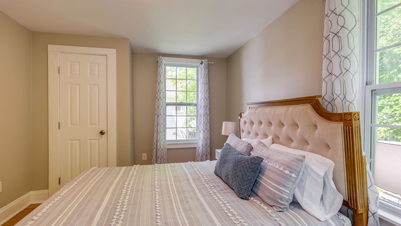 Photo of Bedroom in Western Gardens