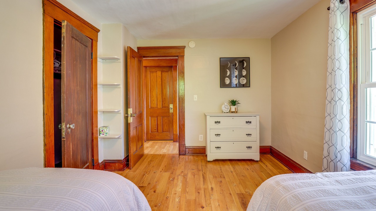 Photo of Bedroom in Western Gardens