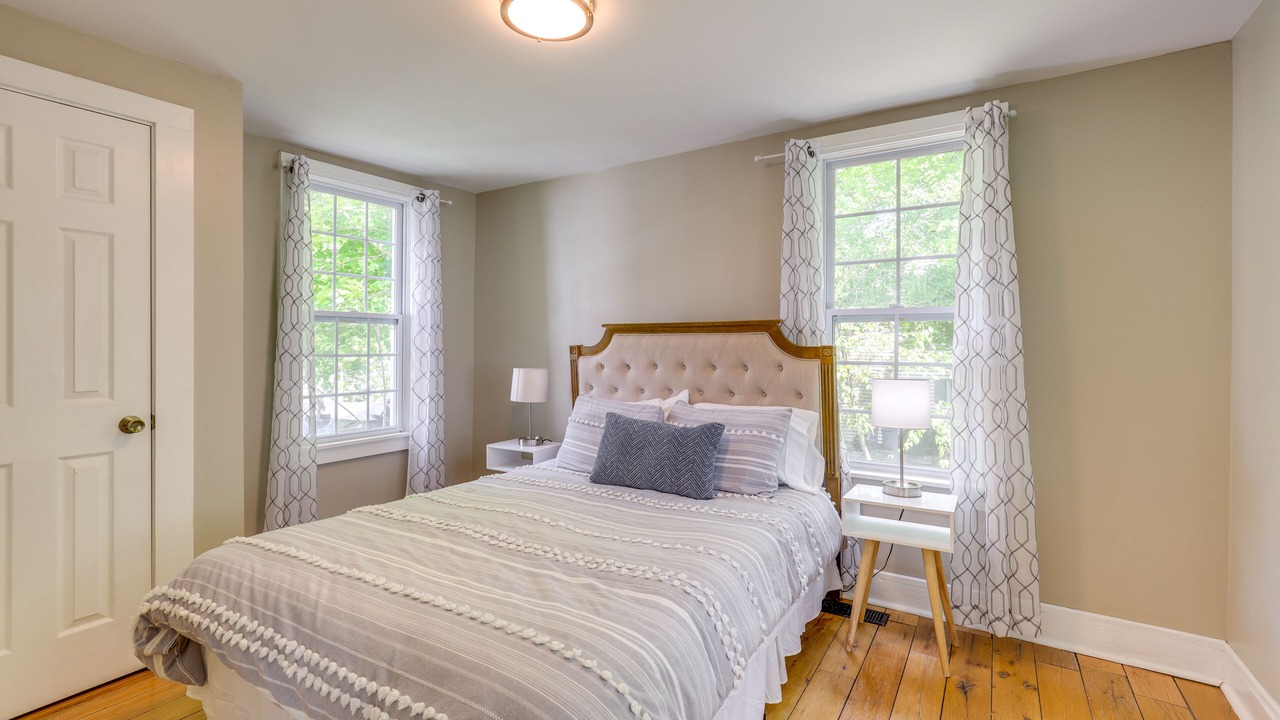 Photo of Bedroom in Western Gardens