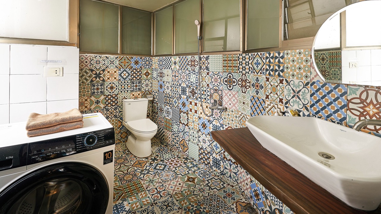 Photo of Bathroom in Old Quarter
