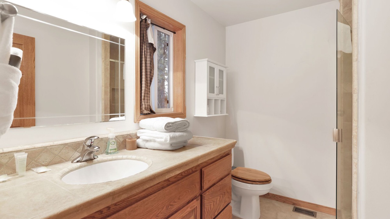 Photo of Bathroom in Fawnskin