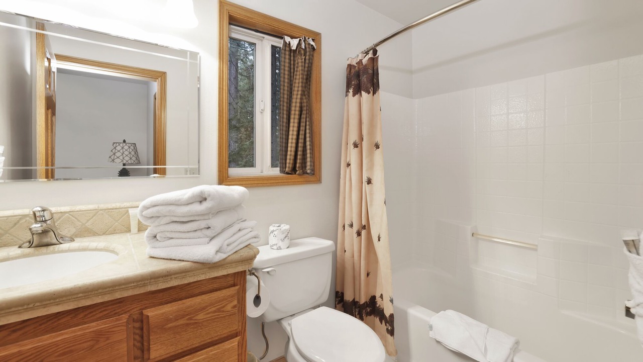 Photo of Bathroom in Fawnskin