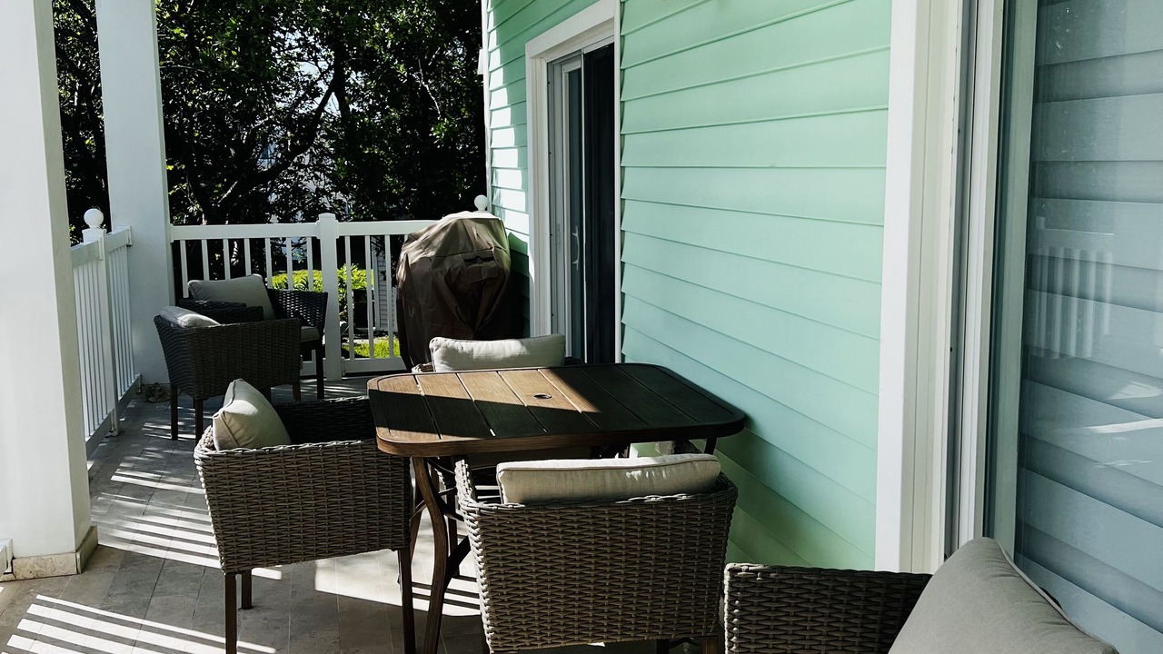 Photo of Patio Balcony in Alice Town
