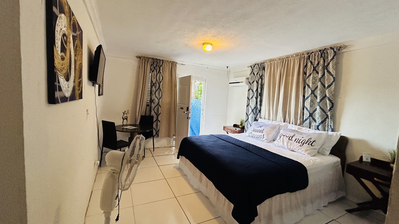 Photo of Bedroom in Nassau