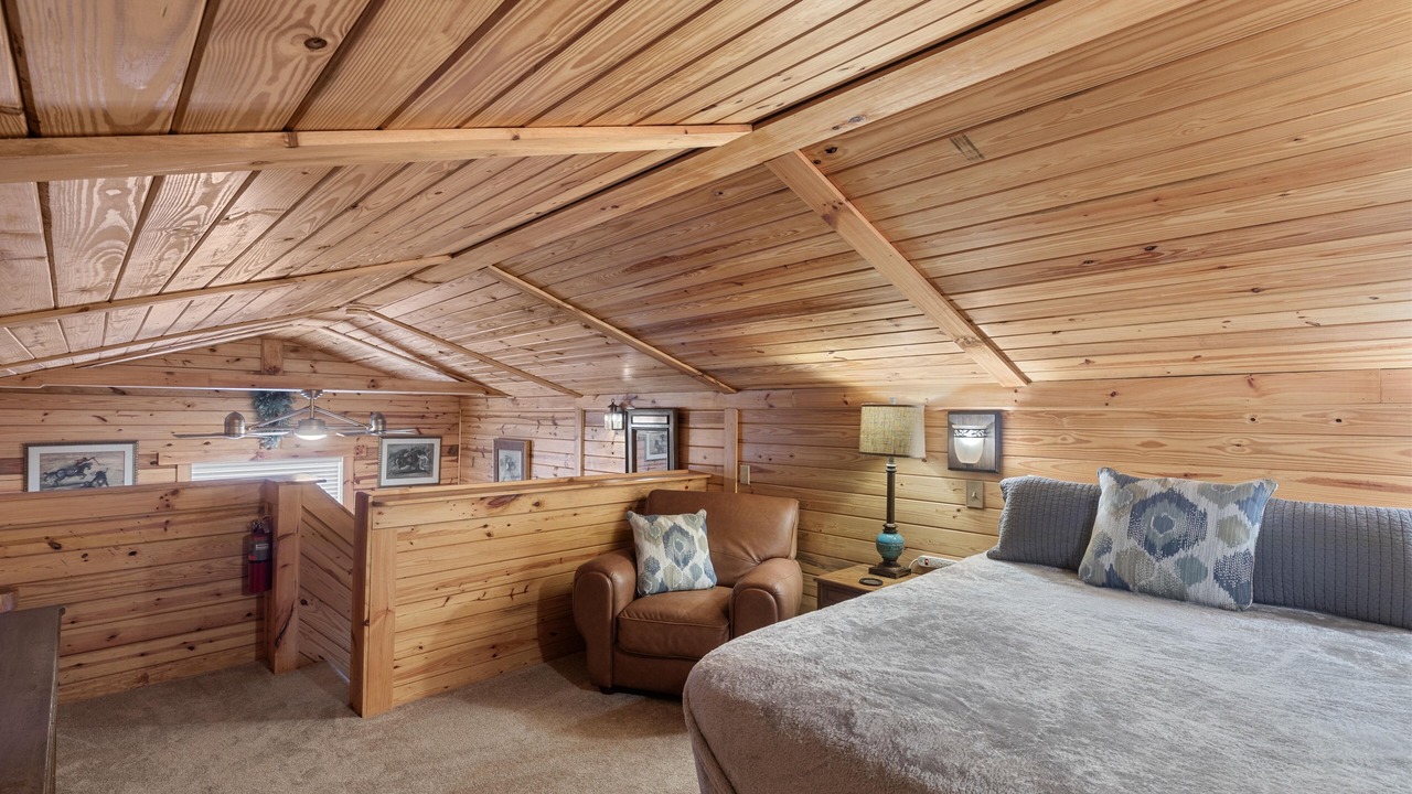 Photo of Bedroom in Enterprise