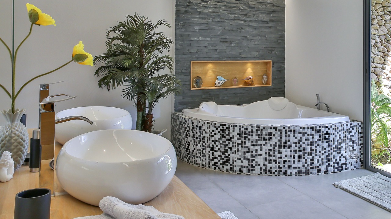 Photo of Bathroom in Point Matira