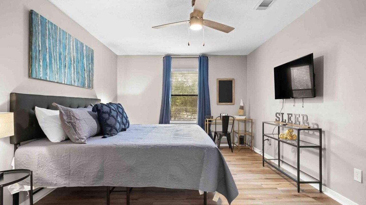 Photo of Bedroom in Northeast Pensacola