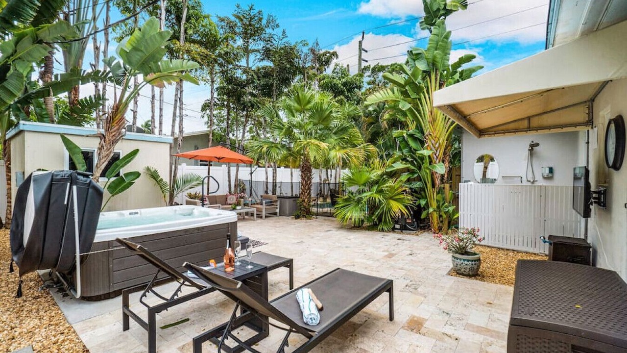 Photo of Patio Balcony in Middle River Terrace