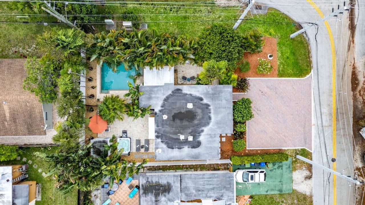 Photo of Outdoor in Middle River Terrace