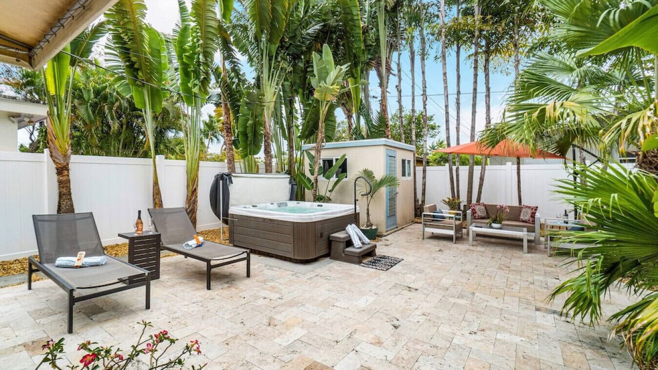 Photo of Patio Balcony in Middle River Terrace
