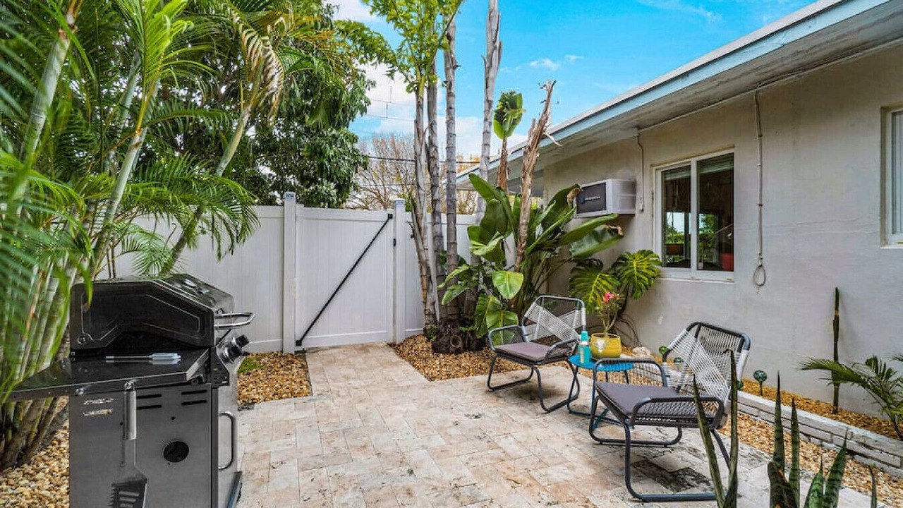 Photo of Patio Balcony in Middle River Terrace