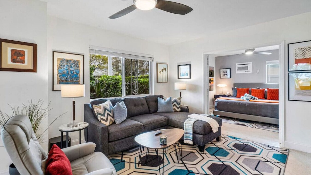 Photo of Livingroom in Middle River Terrace