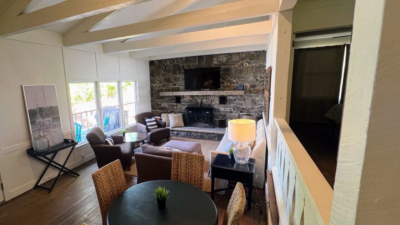 Photo of Livingroom in Cedar Bluff
