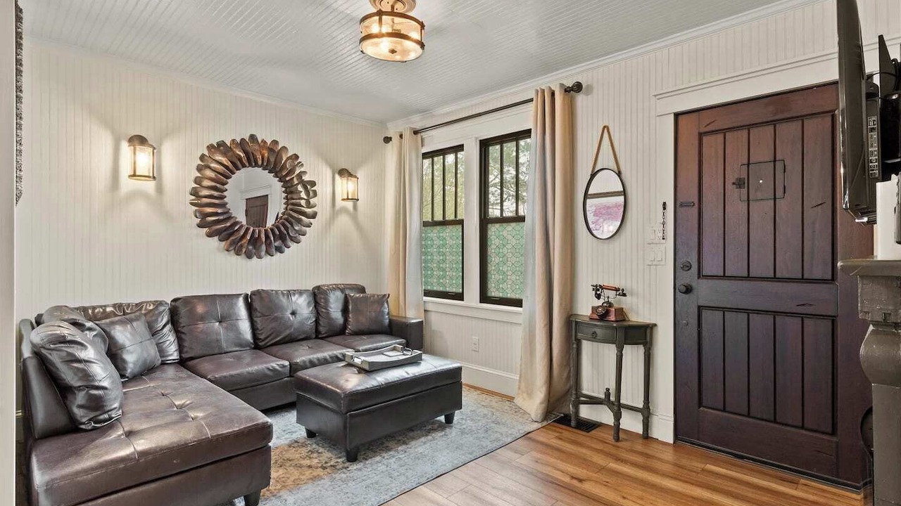 Photo of Livingroom in East Pensacola Heights
