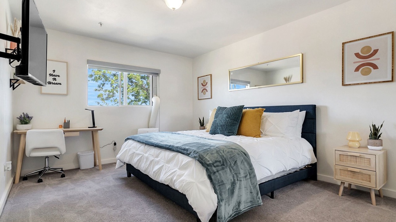 Photo of Bedroom in Lennox