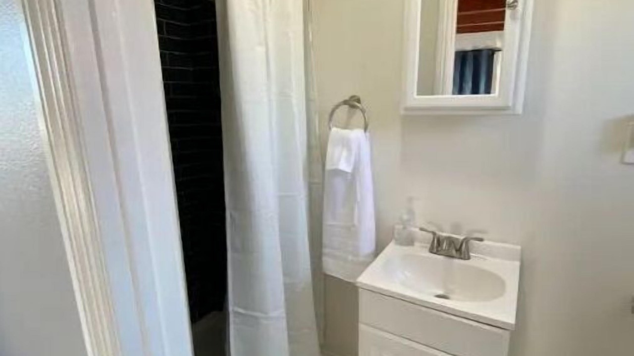 Photo of Bathroom in Hawthorne