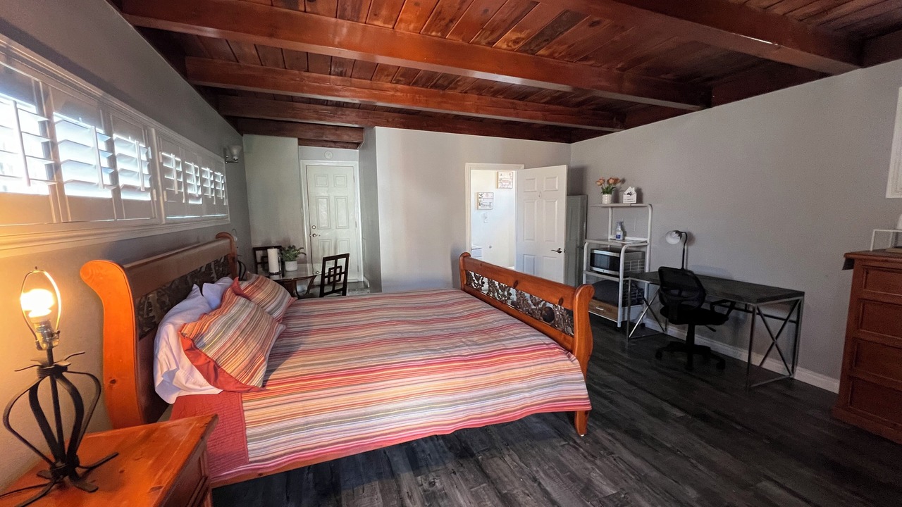 Photo of Bedroom in Hawthorne