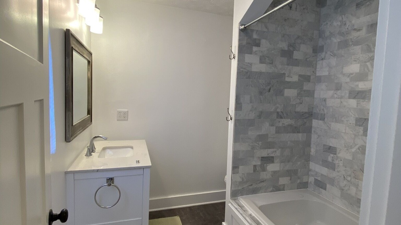 Photo of Bathroom in Lakeside