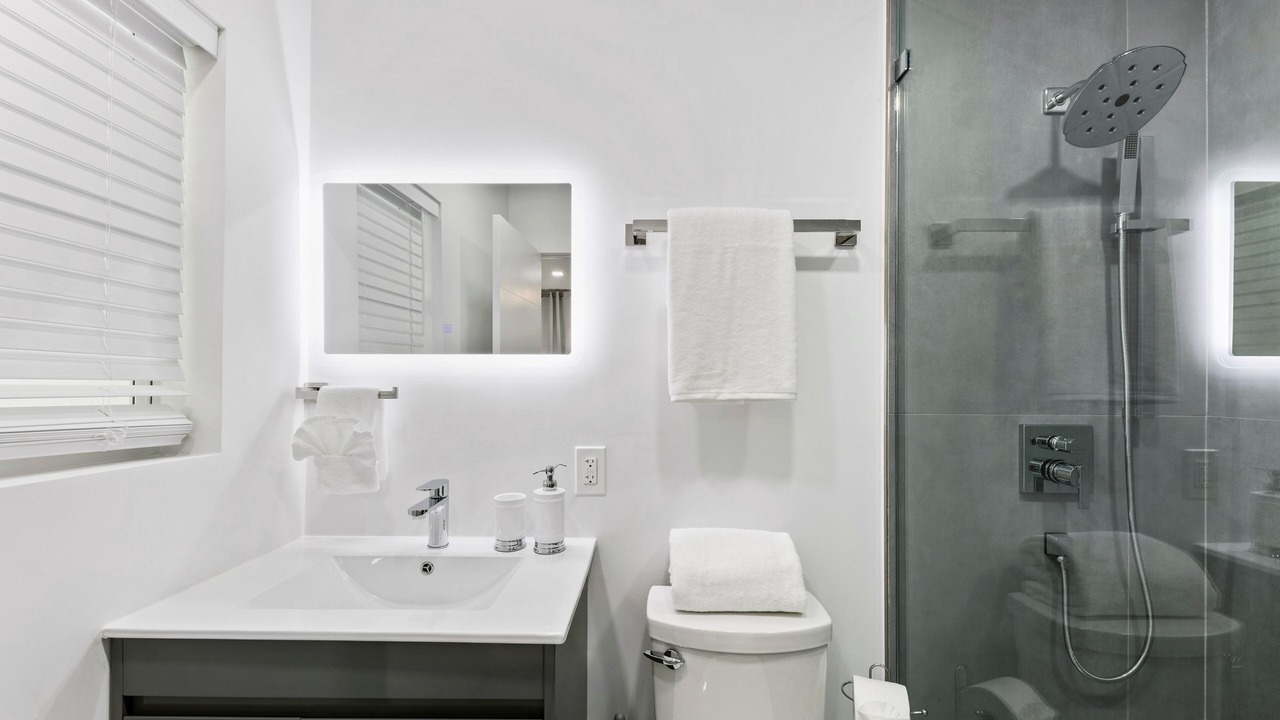 Photo of Bathroom in Birch Park Finger Streets